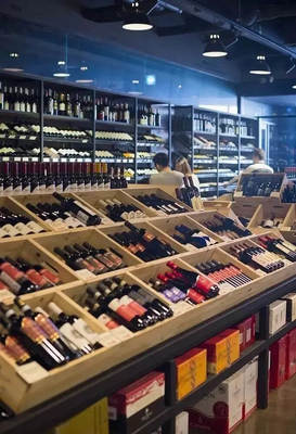 杭州一酒商銷售無正規(guī)進(jìn)貨渠道的名酒被執(zhí)法部門沒收,罰7.5萬元