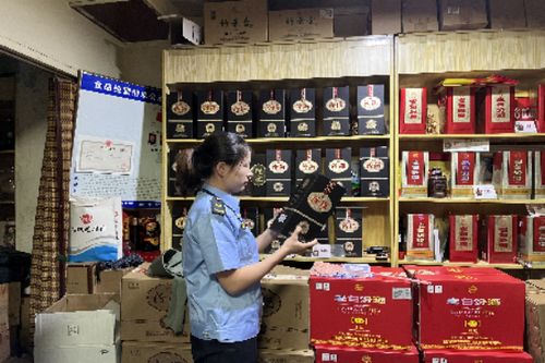 山西太原迎澤區(qū)市場(chǎng)監(jiān)管局開(kāi)展酒類(lèi)食品專項(xiàng)檢查